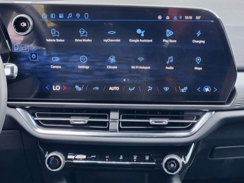 New 2026 Chevrolet Equinox EV LT image 9