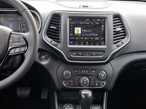 Used 2023 Jeep Cherokee Altitude Lux AWD/4WD image 15