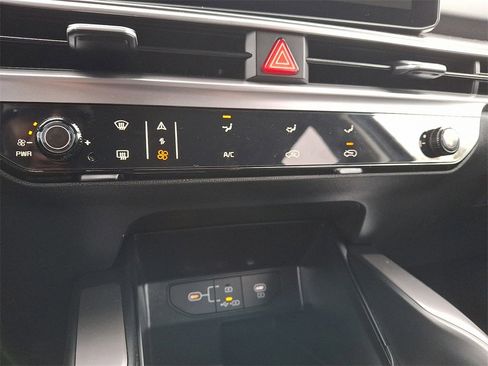 New 2026 Kia Sorento LX image 8