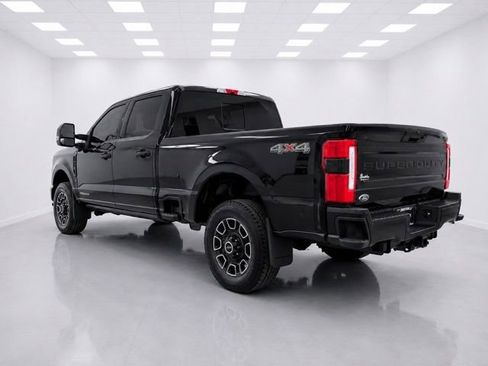 Used 2025 Ford F250 Platinum AWD/4WD image 5