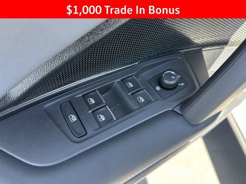 New 2026 Volkswagen Tiguan SE R-Line FWD image 25