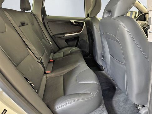 Used 2017 Volvo XC60 T5 Inscription w/ Preferred Option Package AWD/4WD image 25