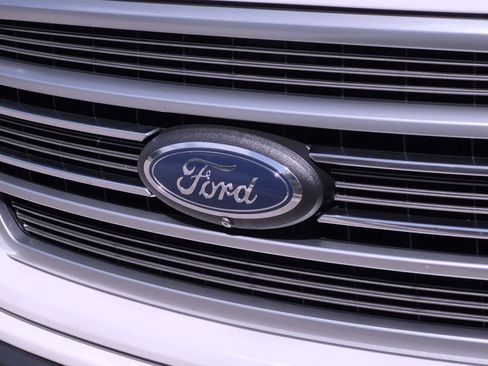 Used 2019 Ford F150 Limited w/ Trailer Tow Package AWD/4WD image 12