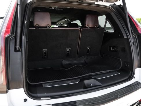 Used 2023 Cadillac Escalade Sport Platinum RWD image 59
