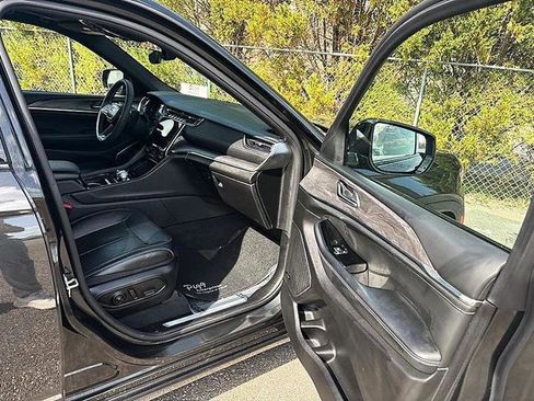 Used 2024 Jeep Grand Cherokee Overland w/ Trailer Tow Package image 34