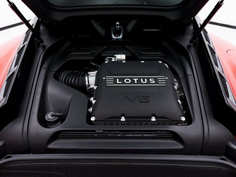 Used 2025 Lotus Emira RWD image 26