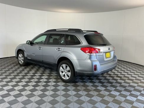 Used 2010 Subaru Outback 2.5i Premium AWD/4WD image 7