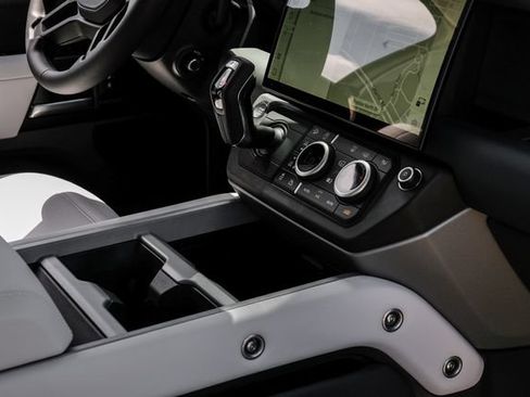 New 2026 Land Rover Defender 110 X AWD/4WD image 29