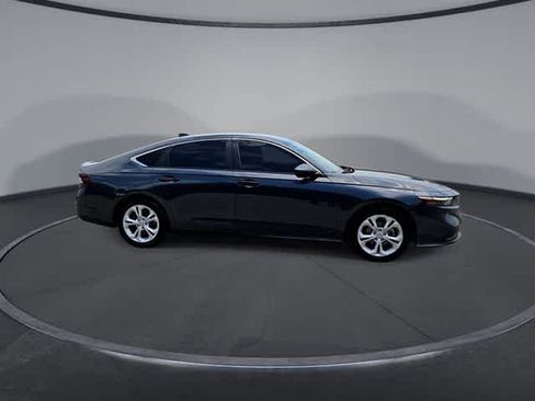 Used 2023 Honda Accord LX image 9