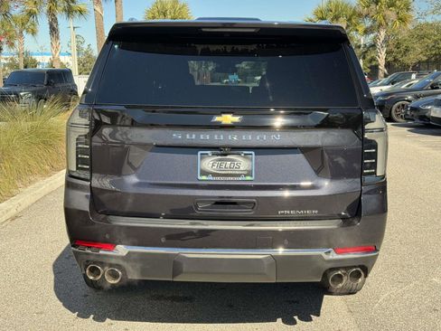 Used 2025 Chevrolet Suburban Premier image 7