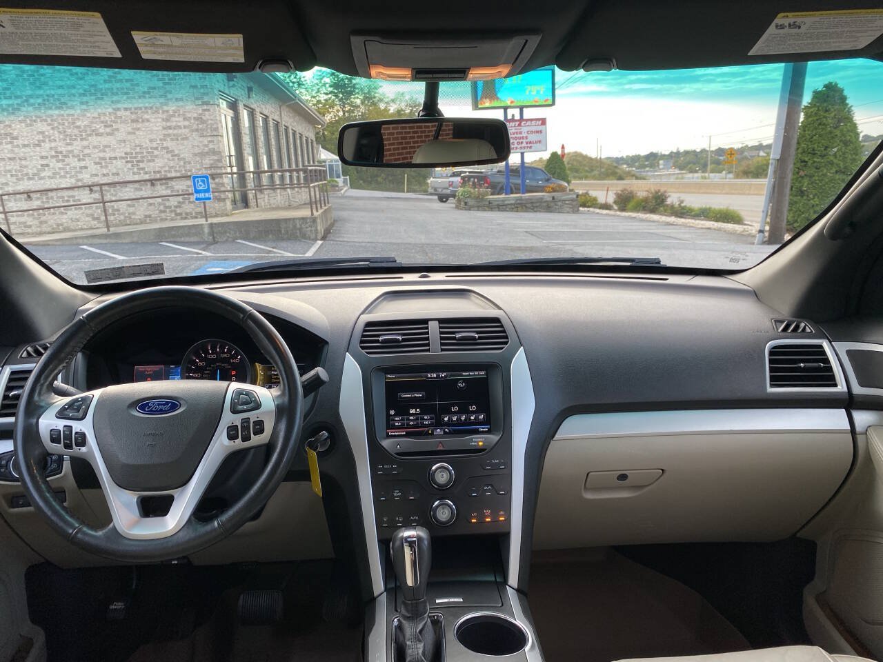 Used 2012 Ford Explorer XLT AWD/4WD image 22