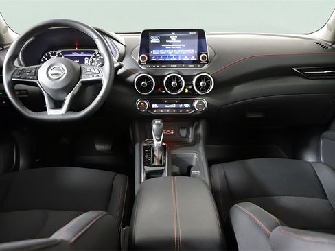 Used 2025 Nissan Sentra SR image 12