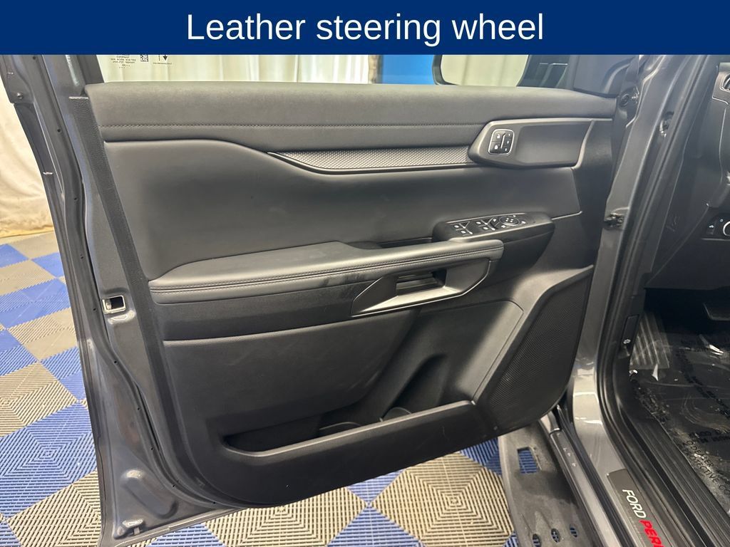 Used 2025 Ford Ranger Raptor AWD/4WD image 11