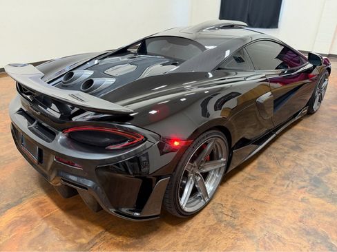 Used 2019 McLaren 600LT RWD image 18