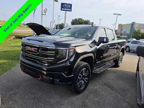Used 2023 GMC Sierra 1500 AT4 w/ AT4 Preferred Package AWD/4WD image 4