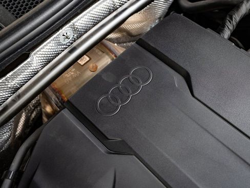 Used 2025 Audi Q5 Premium Plus w/ Premium Plus AWD/4WD image 36