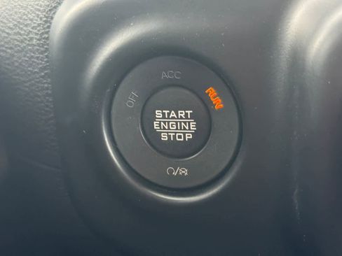 Used 2022 Jeep Gladiator Overland image 22