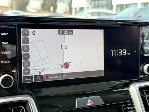 Certified 2023 Kia Sorento S w/ Panoramic Sunroof Package image 19