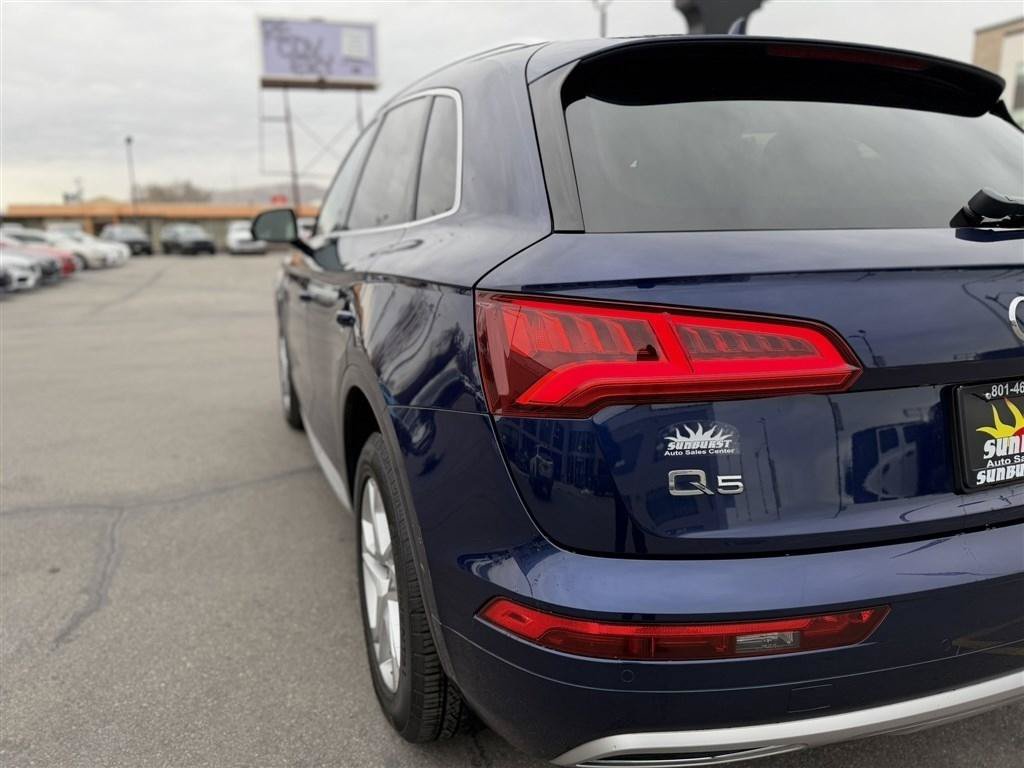 Used 2018 Audi Q5 2.0T Premium Plus w/ Premium Plus Package AWD/4WD image 11