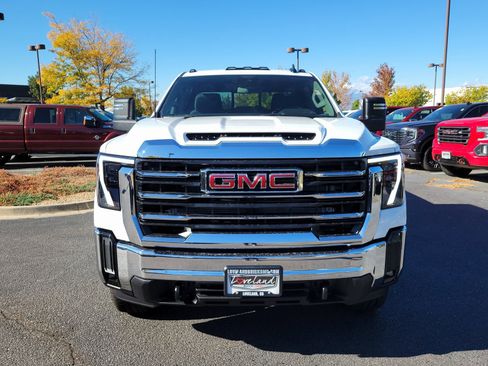 New 2026 GMC Sierra 2500 SLE w/ SLE Value Package; image 5