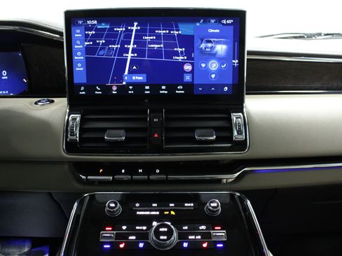 Used 2022 Lincoln Navigator L Reserve w/ Monochromatic Package image 23