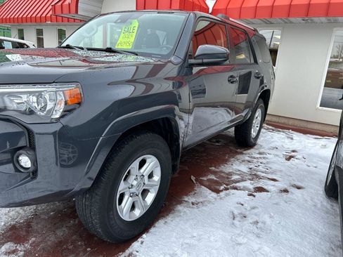 Used 2024 Toyota 4Runner SR5 AWD/4WD image 2