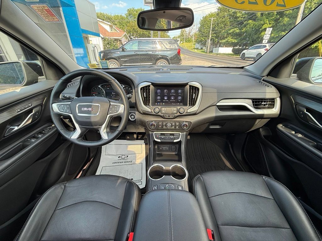 Used 2023 GMC Terrain SLT w/ Elevation Edition AWD/4WD image 10