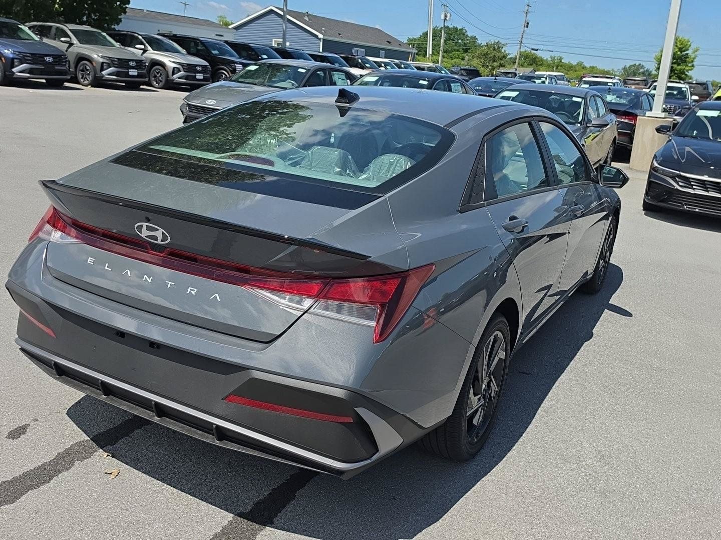 New 2026 Hyundai Elantra Sport FWD image 7
