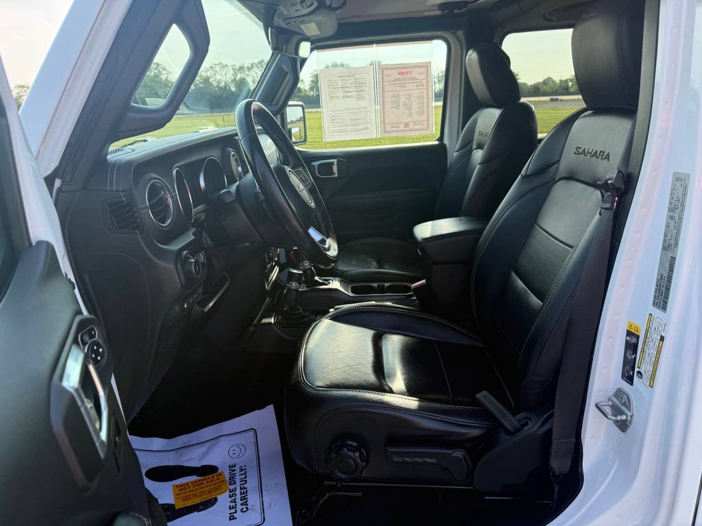 Used 2022 Jeep Wrangler Unlimited Sahara w/ Cold Weather Group AWD/4WD image 28
