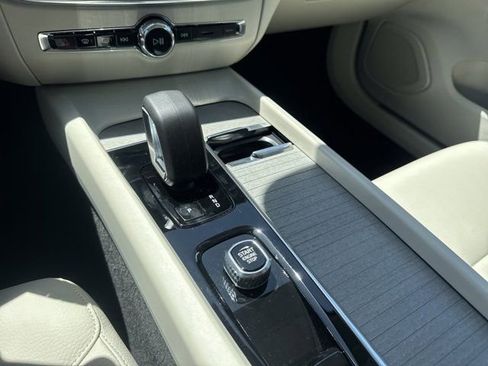 New 2025 Volvo V60 B5 Cross Country Plus w/ Protection Package Premier image 24