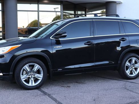 Used 2016 Toyota Highlander Limited Platinum AWD/4WD image 7