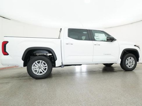 New 2026 Toyota Tundra SR5 AWD/4WD image 22