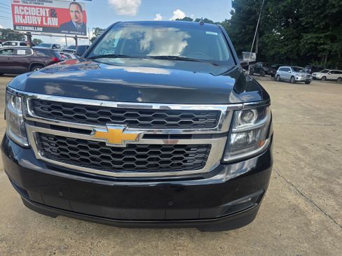 Used 2020 Chevrolet Tahoe LT RWD image 2