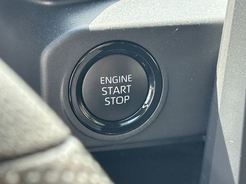 Used 2024 Toyota Tacoma SR image 8