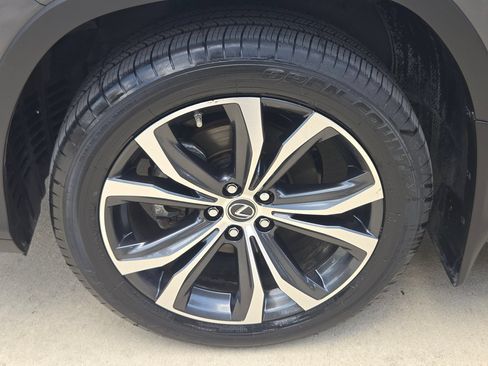 Used 2022 Lexus RX 350L FWD w/ Premium Package image 32