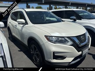 Used 2019 Nissan Rogue SV w/ Premium Package FWD video 1