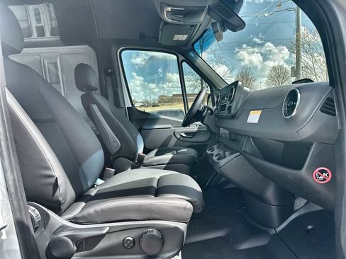 New 2026 Mercedes-Benz Sprinter 2500 image 9