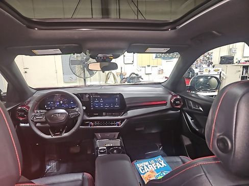 Used 2025 Chevrolet Equinox RS w/ Convenience Package III image 24