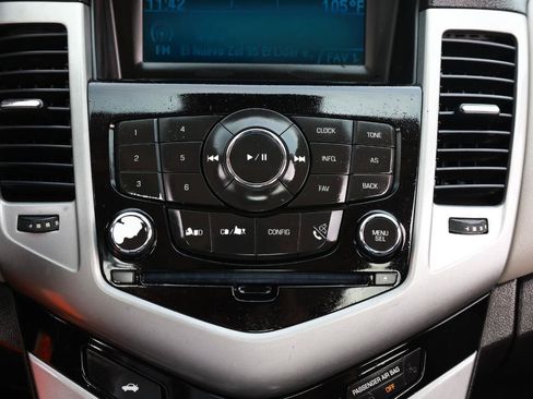 Used 2016 Chevrolet Cruze LS FWD image 31