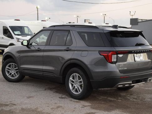 New 2026 Ford Explorer Active w/ Active Comfort Package image 4