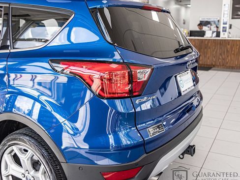 Used 2019 Ford Escape Titanium w/ U9j03 - Titanium Tow Package AWD/4WD image 12