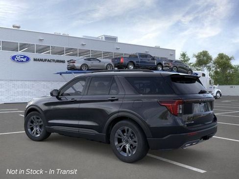 New 2026 Ford Explorer Active AWD/4WD image 4