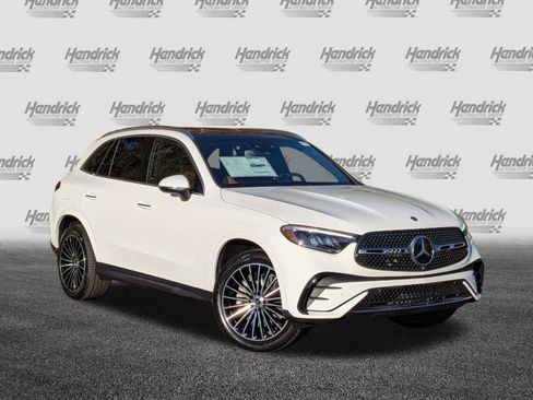 Used 2026 Mercedes-Benz GLC 300 image 2