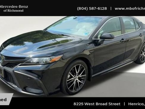 Used 2023 Toyota Camry SE w/ Cold Weather Package FWD image 6
