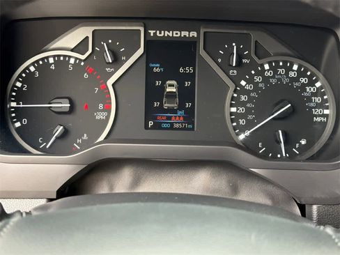 Used 2022 Toyota Tundra SR5 w/ SR5 Premium Package image 24