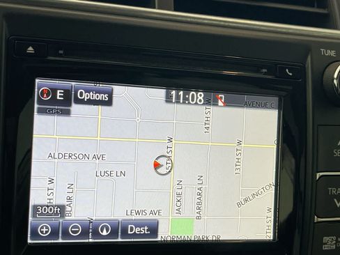 Used 2016 Toyota Camry XLE w/ Moonroof Package FWD image 18