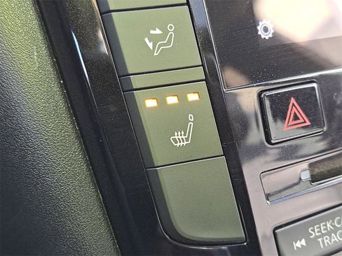 Used 2019 INFINITI QX50 Luxe w/ Navigation Package image 16