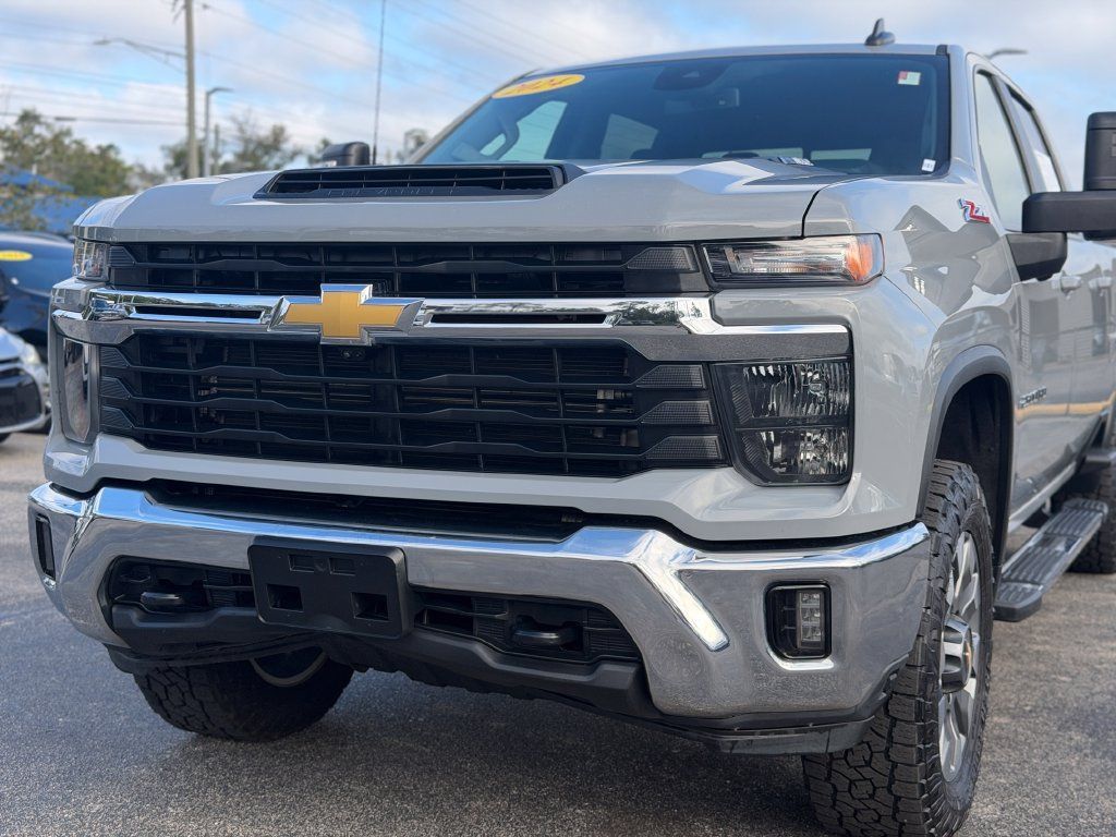 Used 2024 Chevrolet Silverado 2500 LT w/ All Star Edition AWD/4WD image 13
