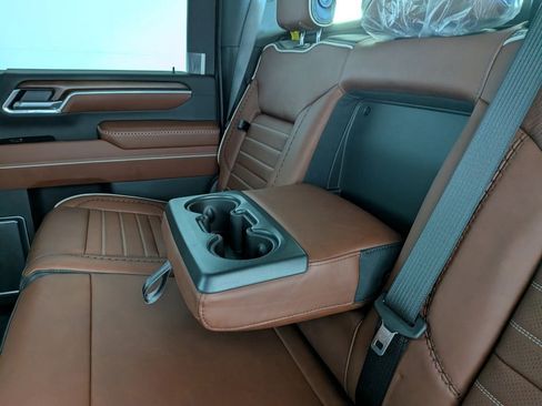New 2026 GMC Sierra 2500 Denali Ultimate AWD/4WD image 32