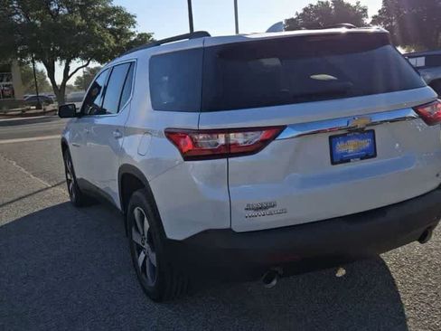 Used 2019 Chevrolet Traverse LT w/ LT Premium Package FWD image 6
